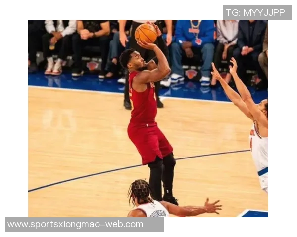 米切尔谈球队表现：在压力下展现应有水平并取得胜利